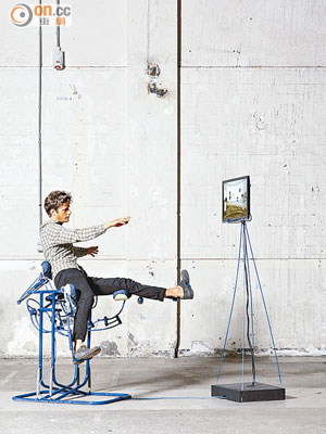 滑鼠椅讓用家以身體動作操控滑鼠指標，邊工作、邊運動。