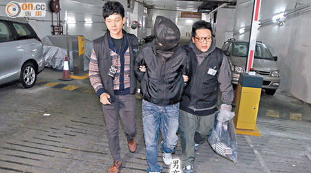 一名執錢惹禍的男乘客在九龍灣被捕帶署。