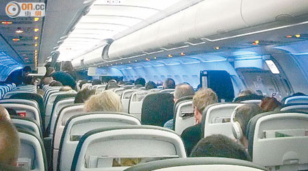 國泰航空表示禁止乘客在所有航班內吸煙。（資料圖片）
