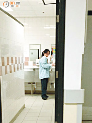 聯合醫院發生男放射技師偷拍女同事如廁醜聞。
