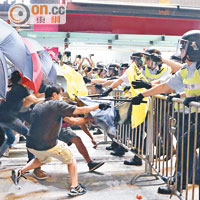 佔領行動不但令社會分化，更嚴重影響香港的國際形象。（資料圖片）