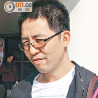 蘇先生：「商場係多咗人，多咗人拖篋，但暫時對我無乜影響。」