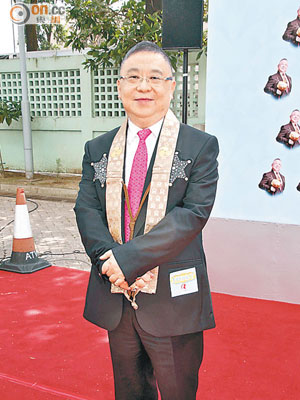 李居明承認言論錯誤，向東方報業集團致歉。（資料圖片）