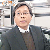 盧德臨對泊車阻礙傷健人士表示抱歉。（馮裕亨攝）