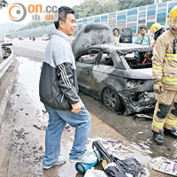 私家車變成廢鐵，司機稱執番身彩。（冼耀華攝）