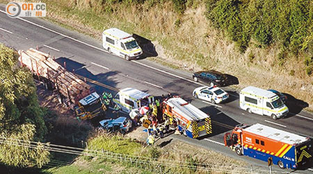 事發的一號高速公路部分路段多次發生致命意外，堪稱「死亡之路」。