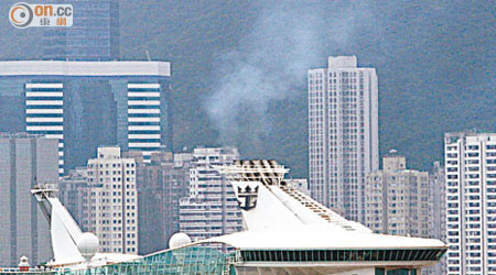 港府最快本年中強制遠洋船及郵輪在港停泊期間需轉用低硫柴油。