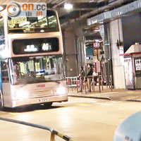 沙田<br>曾發生意外的沙田市中心巴士總站，有巴士埋站時時速達三十三公里。