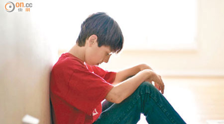 經常焦慮的中學生中，七成半常感低落、沮喪或絕望。（資料圖片）