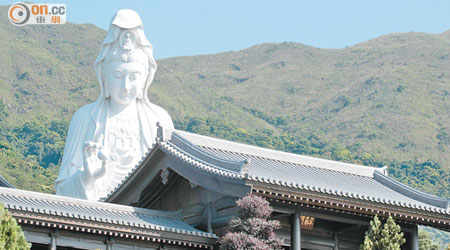 慈山寺耗資十七億元興建。