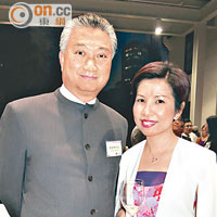 陳振彬（左）同灣仔區議員伍婉婷都去聽大師指點迷津。