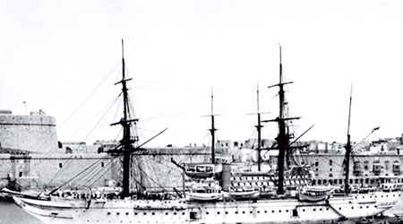 英國海軍著名軍艦「添馬艦」。（互聯網圖片）