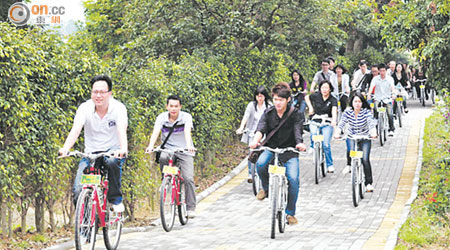 內地單車徑路面較闊，甚少在路中間豎立減速欄。（資料圖片）