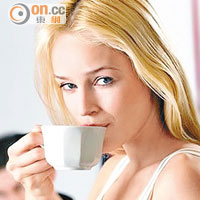 婦女應少喝咖啡及戒煙，減流產風險。