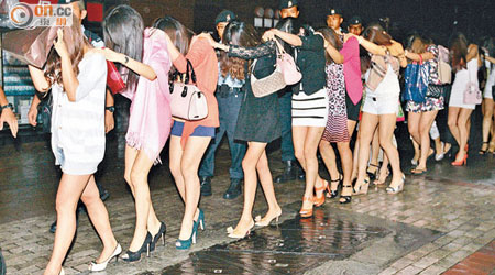 本港警方曾在多區酒店拘捕涉賣淫的內地女子。（資料圖片）