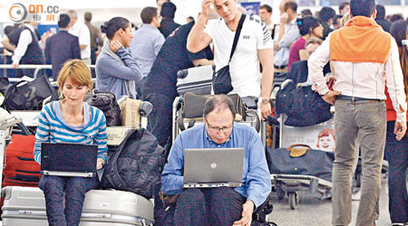 曾有旅客抱怨香港國際機場WiFi網速緩慢。
