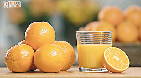 美國研究發現常飲柑橘類的果汁如橙汁，會增加皮膚癌風險。