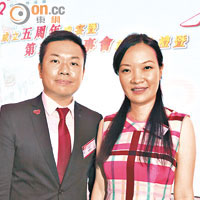 願景基金會理事趙傑文（左）及副主席余嫿好支持年輕人運用創意行善。