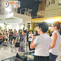 啟晴邨昨晚舉行居民大會，不少居民對事件表示擔心。