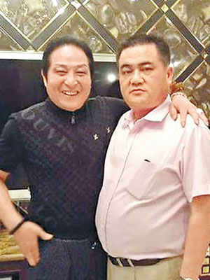 有指黃鈺剛（右）要求王林（左）付八百萬元，以協助逮捕鄒勇。（互聯網圖片）