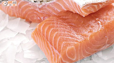 瑞典研究發現八歲前多吃高油分魚類，如三文魚，可減鼻敏感風險。
