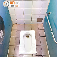 大學站 <br>東鐵大學站內的廁所，仍清一色只提供蹲廁服務。