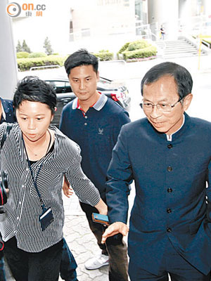 曾鈺成（右一）是本港首位被傳召到庭作供的立法會主席。
