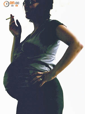 兒童長期暴露在二手煙環境，或增加他們出現行為問題的風險。（資料圖片）
