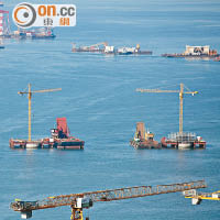 港珠澳大橋落成，可為香港帶來巨額經濟收益。