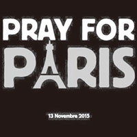 居法港人將群組圖像換成「Pray for Paris （為巴黎禱告）」。（香港人在法國群組圖片）