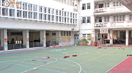 有空置校舍曾遭大肆破壞及塗鴉，無人管理。