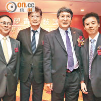 李君豪（左起）、姚祖輝、華東師範大學前校長俞立中及蔡雋思交流教育心得。