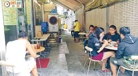 長沙灣集輝街有食肆非法擴展營業範圍，市民質疑食環署疏於執法。