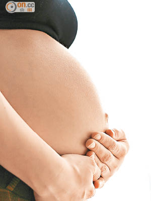 香港婦產科學院指引建議曾到疫區的高危孕婦，在懷孕廿周時做結構性超聲波檢查。