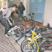 警方檢走疑被偷的單車。