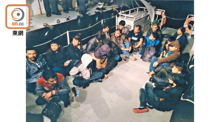南亞假難民偷渡湧港愈趨嚴重，當局終提出修例重罰「蛇頭」。（資料圖片）