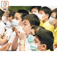 兒童若出現上呼吸道感染，應盡快求診及留在家中休息。（資料圖片）