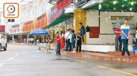 深圳市龍崗區南澳以海鮮聞名，吸引不少港人北上搵食。