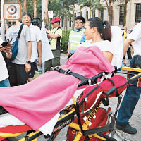 有示威者於衝突中受傷送院。