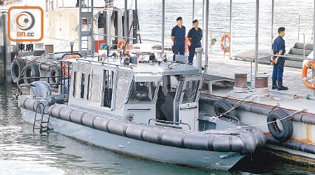 海關最新款巡邏艇，最高時速能達五十海里。（羅錦鴻攝）