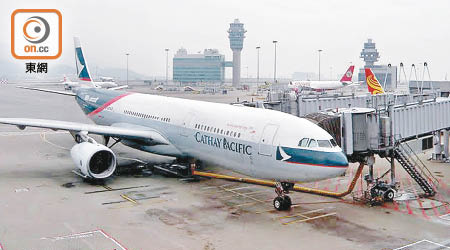 國泰航空一班由香港飛首爾航班，懷疑機件故障需折返。（資料圖片）
