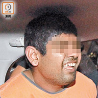 涉爆竊快餐店的印度漢被捕。（劉子文攝）