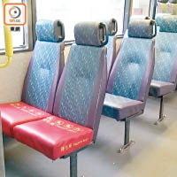 部分城巴關愛座未設安全帶，座椅旁亦未見手柄供乘客作扶手。