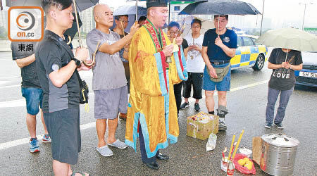 道士進行祭祀儀式。（曾志恒攝）