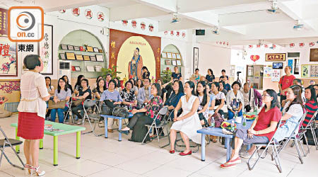 不少校長準備開學後招攬澳門及珠三角港生來港就學。（深港教育交流中心提供）