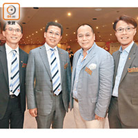 李勁冲（左起）、陳健平、張寬年同蘇裕康拉大隊支持慈善粵劇晚會。
