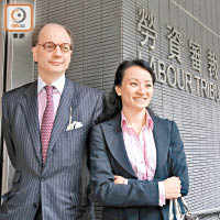 伍珮瑩（右）於前年向威普追款，其夫（左）亦有陪同出庭。