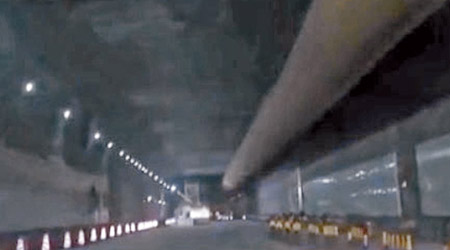 港珠澳大橋主橋海底隧道內貌首度曝光。（互聯網圖片）