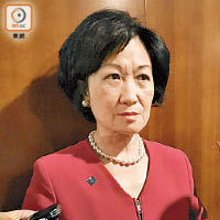 葉劉淑儀終承認有興趣參選特首。