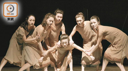 《安提戈涅》由北京新進劇團白光劇社全女班演出。（鄧樹榮戲劇工作室及白光劇社提供）